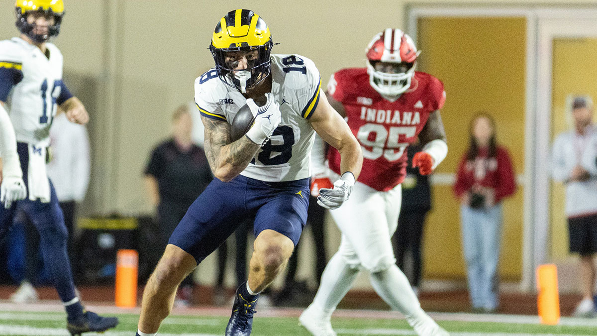 Michigan Wolverines tight end Colston Loveland (18) runs with the ball in the second half against the Indiana Hoosiers at Memorial Stadium.