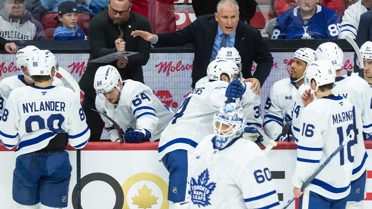 Toronto Maple Leafs head coach Craig Berube speaks to his team during a timeout in the third period against the Ottawa Senators at the Canadian Tire Centre.