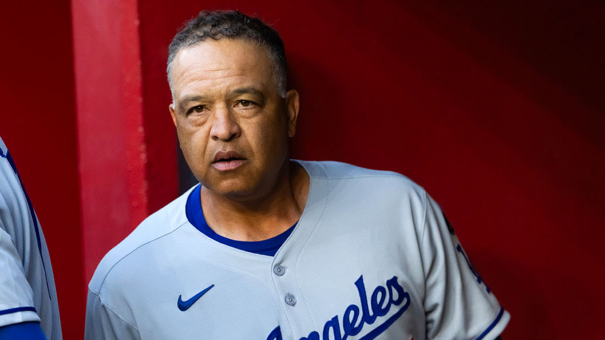 Los Angeles Dodgers manager Dave Roberts against the Arizona Diamondbacks.