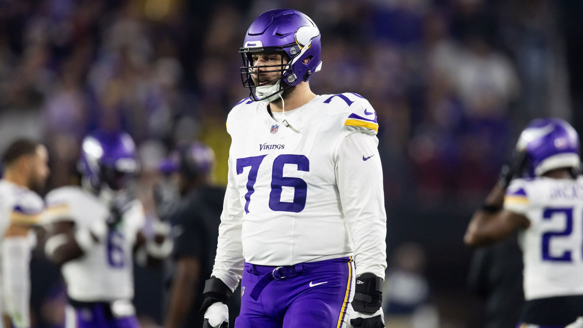 Rams news: LA bolsters offense with ex-Vikings, Titans tackle, Davis Quessenberry