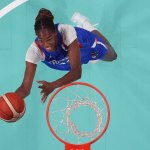 Dominique Malonga’s sick throwdown, 1st Storm points send crowd into frenzy in WNBA debut