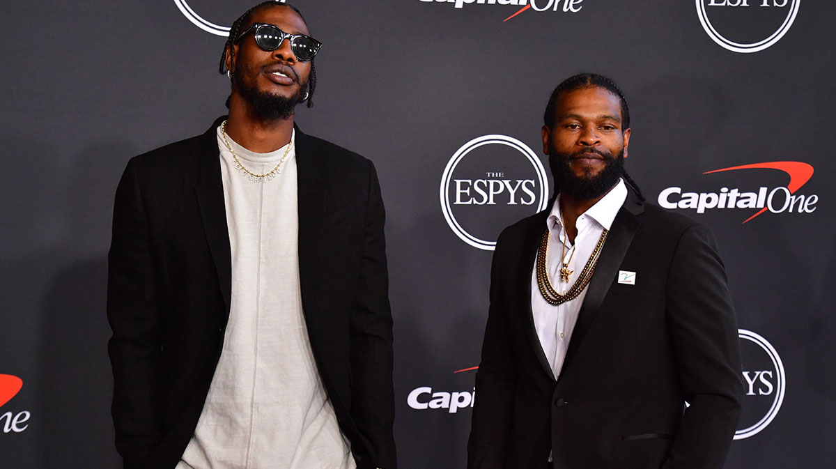 Former NBA player Iman Shumpert and podcast host Ahrii Shumpert arrive at the Red Carpet for the 2022 ESPY at Dolby Theater.