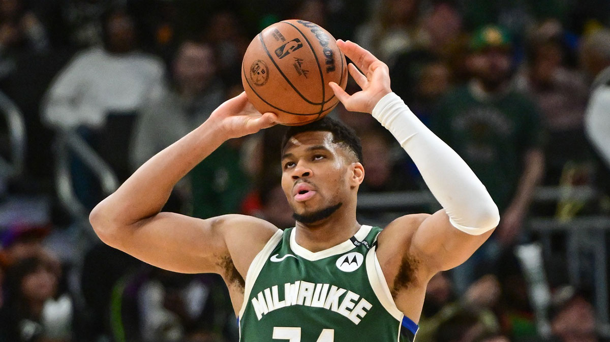 Bucks’ Giannis Antetokounmpo joins brother in calling out streamer