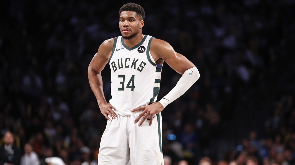 Giannis fuels trade speculation with New York, Florida admissions