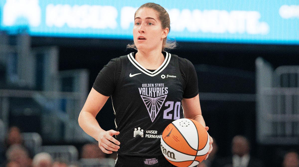 Golden State Valkyries guard Kate Martin (20) during the first quarter against the Los Angeles Sparks at Chase Center.
