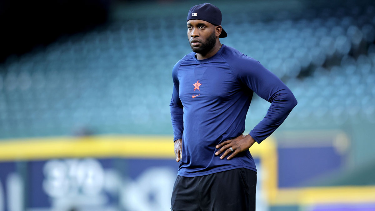 Houston Astros designated hitter Yordan Alvarez (44) prior to the game against the Cincinnati Reds at Daikin Park. Lance McCullers Jr.