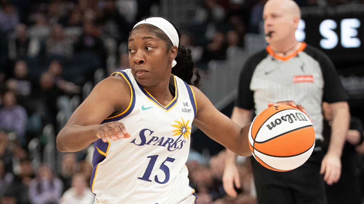 Los Angeles Sparks guard Aari McDonald (15) during the third quarter against the Golden State Valkyries at Chase Center.