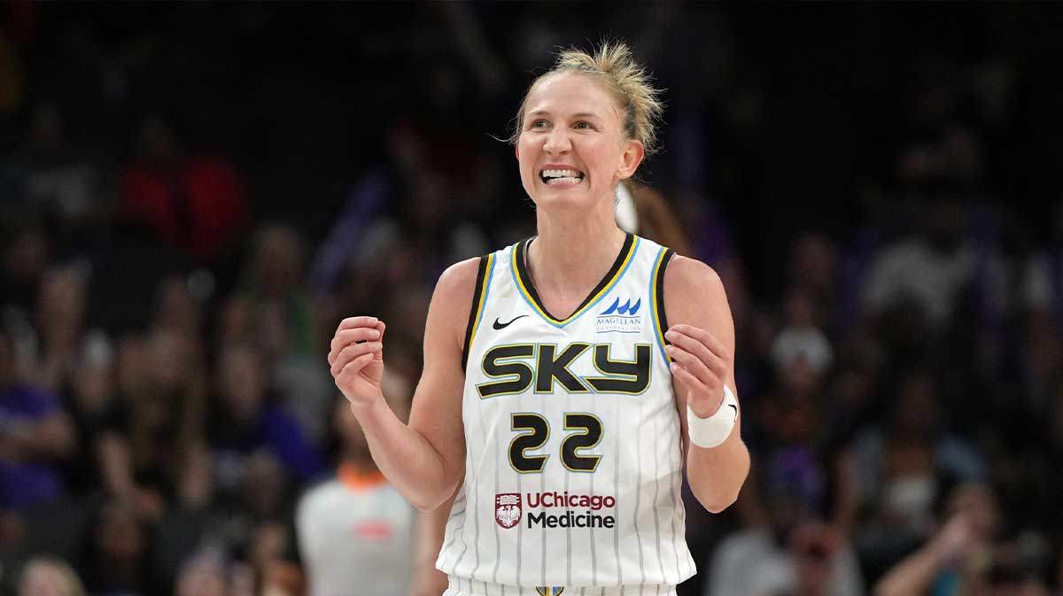 Chicago Sky guard Courtney Vandersloot (22) reacts after a foul call against the Phoenix Mercury in the second half at Footprint Center.