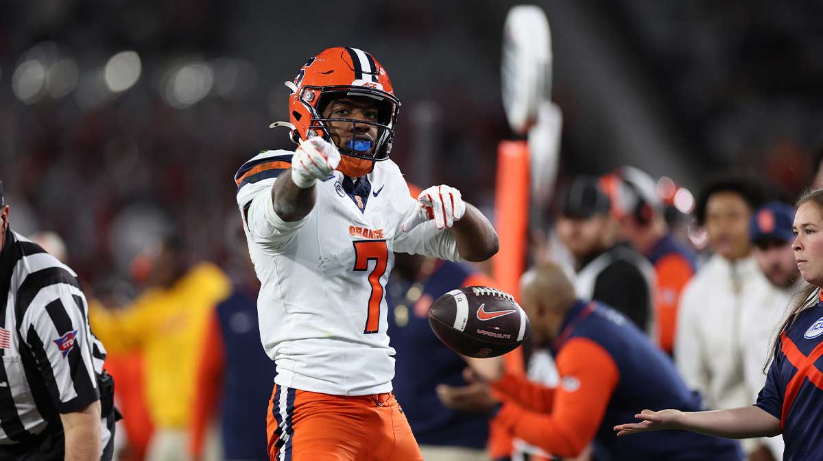Syracuse Orange wide receiver Jackson Meeks (7) celebrates after converting a first down against the Washington State Cougars during the first quarter at Snapdragon Stadium.