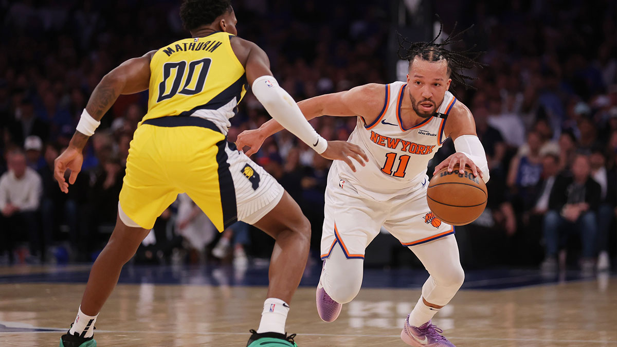 New York Knicks guard Jalen Brunson (11) controls the ball against Indiana Pacers guard Bennedict Mathurin (00) in the third quarter during game one of the eastern conference finals for the 2025 NBA Playoffs at Madison Square Garden.