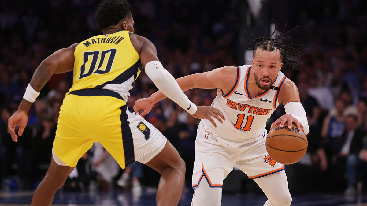 New York Knicks guard Jalen Brunson (11) controls the ball against Indiana Pacers guard Bennedict Mathurin (00) in the third quarter during game one of the eastern conference finals for the 2025 NBA Playoffs at Madison Square Garden.