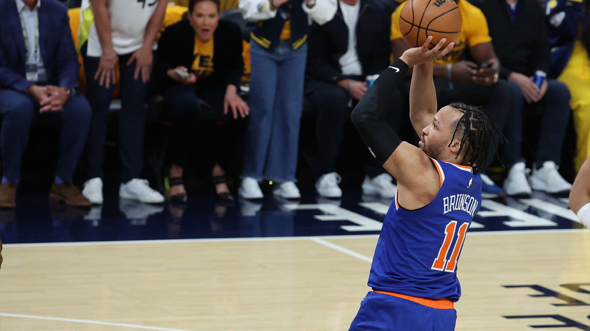 New York Knicks guard Jalen Brunson (11) shoots a layup during the first quarter against the Indiana Pacers during game three of the eastern conference finals for the 2025 NBA Playoffs at Gainbridge Fieldhouse.