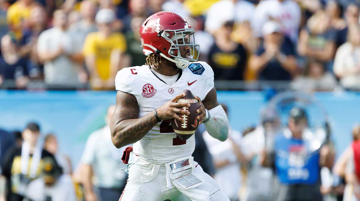 Alabama Crimson Tide quarterback Jalen Milroe (4) looks to throw against the Michigan Wolverines during the second half at Raymond James Stadium. Matt Pendleton-Imagn Images