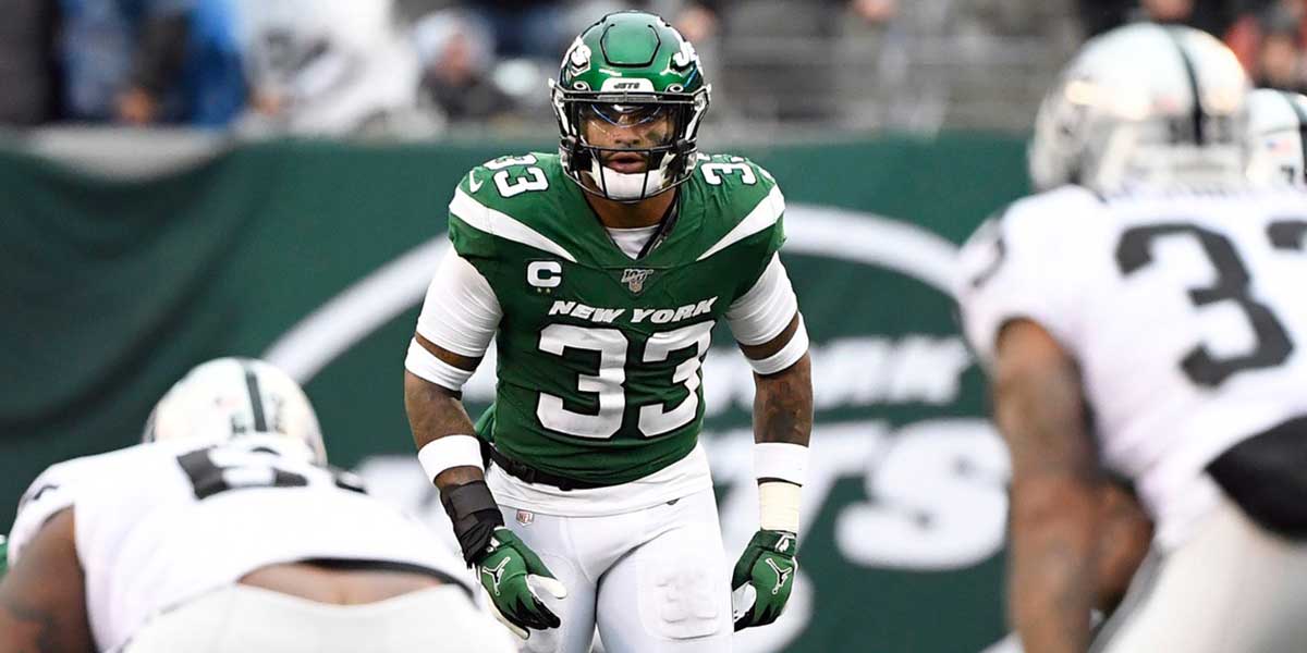 New York Jets strong safety Jamal Adams (33) and the defense take on the Oakland Raiders in the second half. The Jets defeat the Raiders 34-3 at MetLife Stadium on Sunday, Nov. 24, 2019, on East Rutherford. Nyj Vs Oak