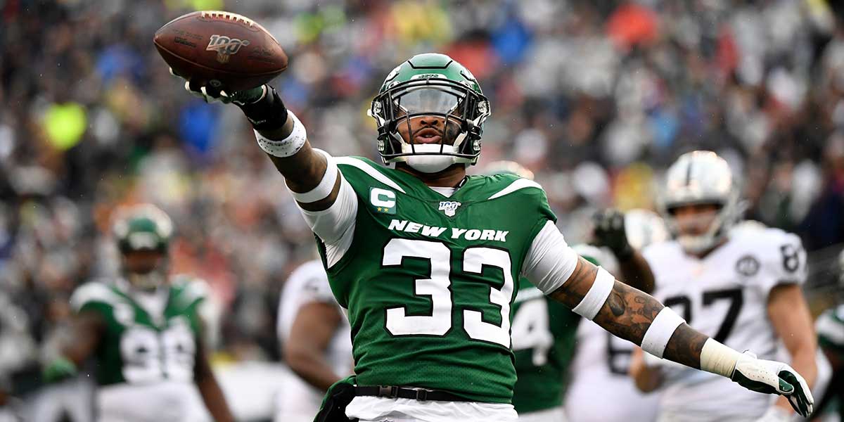 New York Jets strong safety Jamal Adams (33) celebrates after sacking Oakland Raiders quarterback Derek Carr (not pictured) in the first half of an NFL game at MetLife Stadium on Sunday, Nov. 24, 2019, on East Rutherford. Nyj Vs Oak © Danielle Parhizkaran/NorthJersey.com via Imagn Content Services, LLC