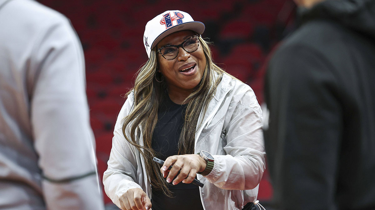 Jan 31, 2024; Houston, Texas, USA; Former WNBA player Cynthia Cooper talks before the game between the Houston Rockets and the New Orleans Pelicans at Toyota Center. Mandatory Credit: Troy Taormina-Imagn Images