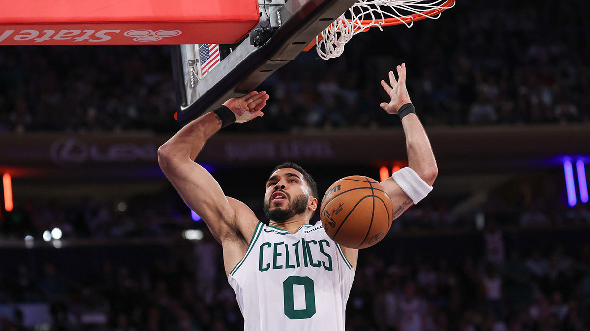 Boston Celtics forward Jayson Tatum (0) dunks the ball in the second half during game four of the second round for the 2025 NBA Playoffs against the New York Knicks at Madison Square Garden.