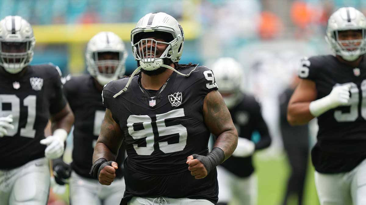 Las Vegas Raiders defensive tackle John Jenkins (95) warms-up before the game against the Miami Dolphins at Hard Rock Stadium.