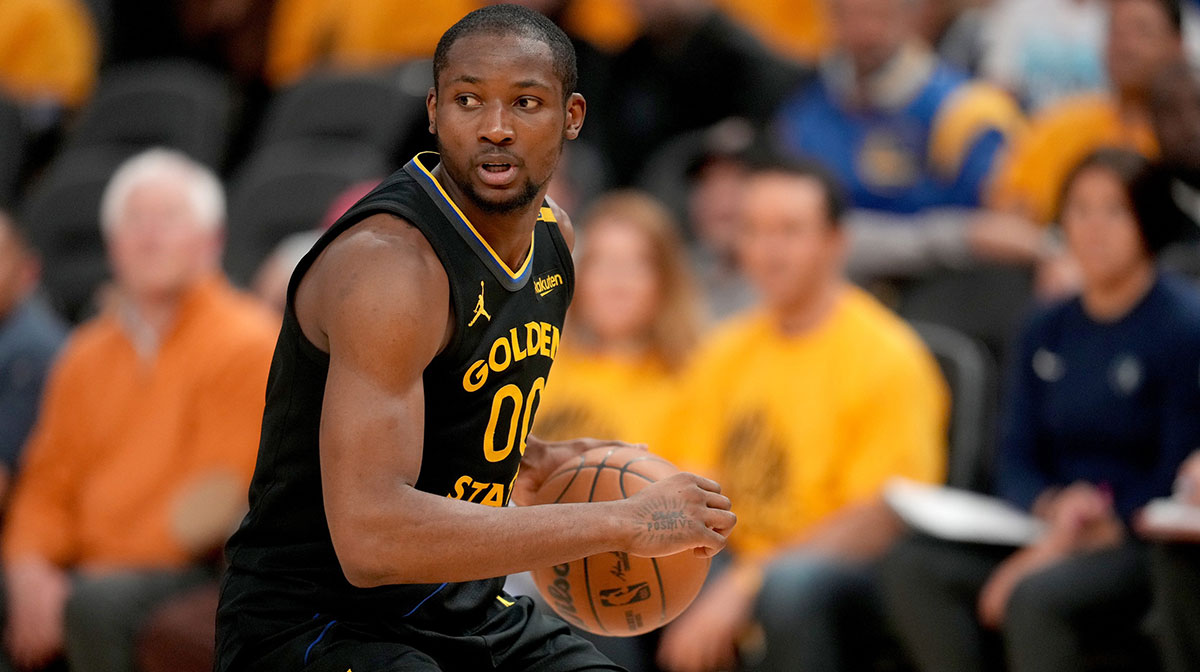 Golden State Warriors forward Jonathan Kuminga (00) holds onto the ball against the Minnesota Timberwolves in the fourth quarter during game four of the second round for the 2025 NBA Playoffs at Chase Center.