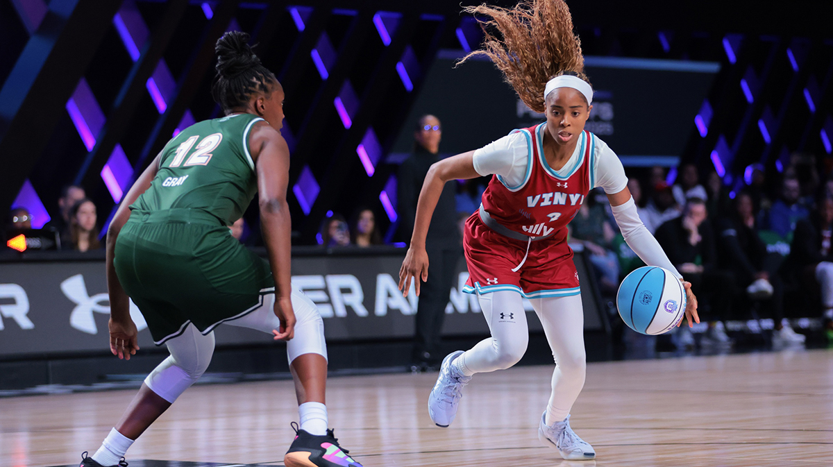Vinyl BC guard Jordin Canada (3) drives to the basket against Rose BC guard Chelsea Gray (12) during the first quarter of the Unrivaled Championship game at Wayfair Arena.