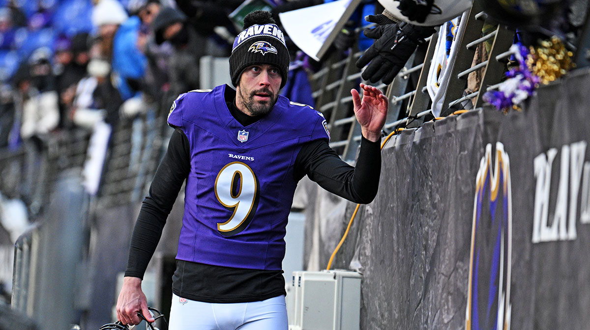 Baltimore Ravens place kicker Justin Tucker (9) arrives before the game against the Cleveland Browns at M&T Bank Stadium.