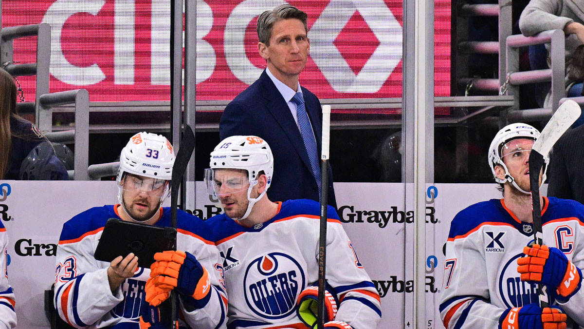 Edmonton Oilers head coach Kris Knoblauch looks on against the Chicago Blackhawks during the first period at the United Center.