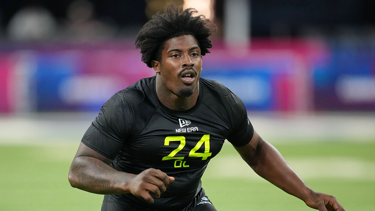 Tennessee defensive lineman Omarr Norman-Lott (DL24) participates in drills during the 2025 NFL Combine at Lucas Oil Stadium.