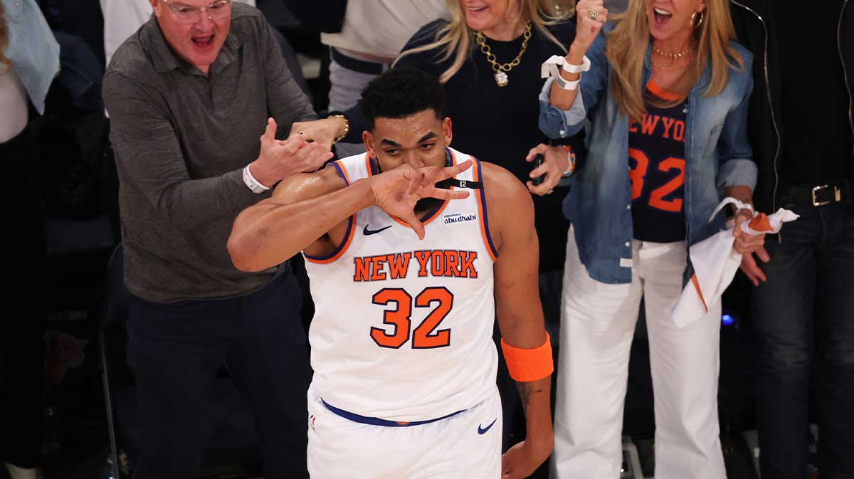 New York Knicks center Karl-Anthony Towns (32) celebrates after scoring on a three point shot against the Indiana Pacers in the second quarter during game two of the eastern conference finals for the 2025 NBA Playoffs at Madison Square Garden.
