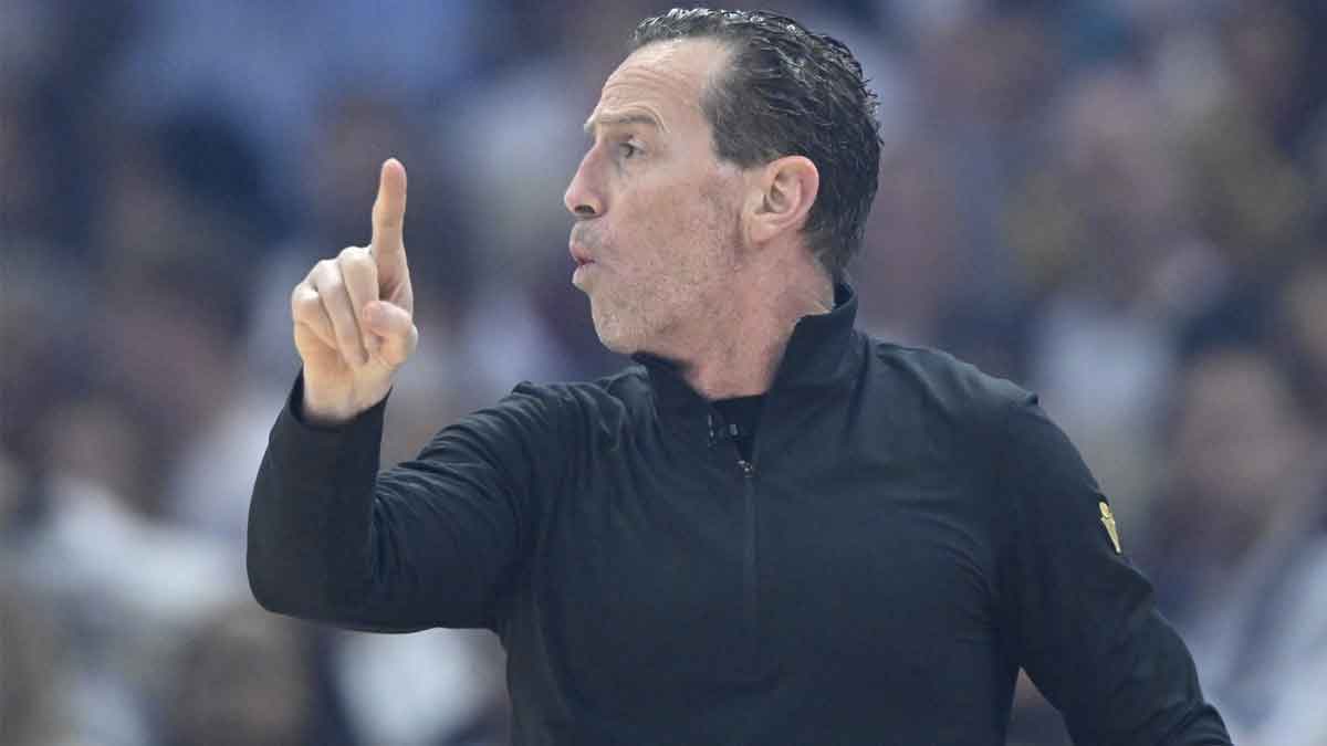 Cleveland Cavaliers head coach Kenny Atkinson reacts in the first quarter against the Indiana Pacers during game two of the second round of the 2025 NBA Playoffs at Rocket Arena.