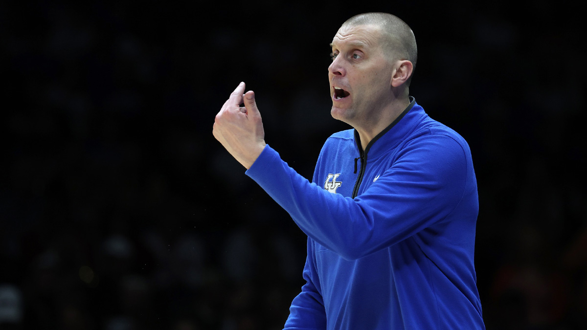 Kentucky Wildcats head coach Mark Pope reacts in the second half during a Midwest Regional semifinal of the 2025 NCAA tournament at Lucas Oil Stadium.