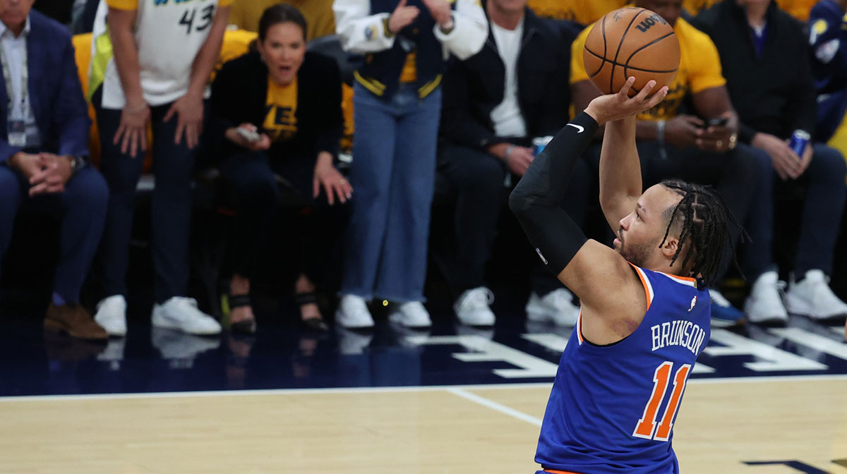 New York Knicks guard Jalen Brunson (11) shoots a layup during the first quarter against the Indiana Pacers during game three of the eastern conference finals for the 2025 NBA Playoffs at Gainbridge Fieldhouse.