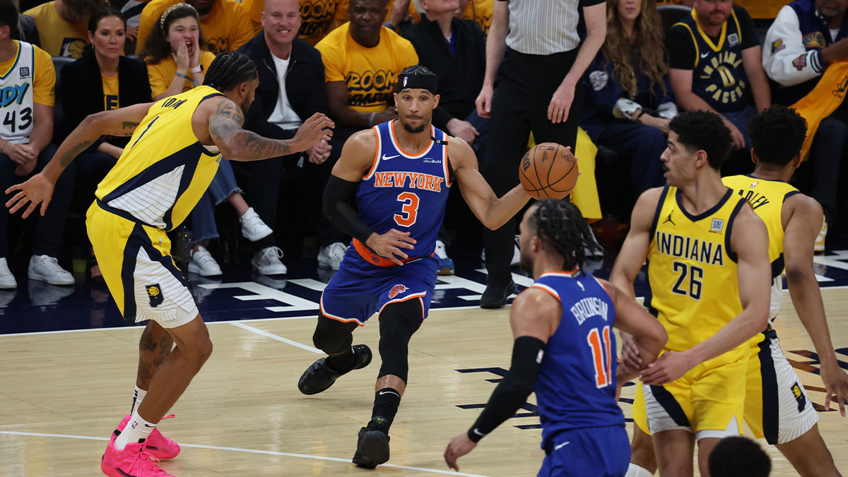 New York Knicks guard Josh Hart (3) drives to the hoop past Indiana Pacers forward Obi Toppin (1) during the first quarter of game three of the eastern conference finals for the 2025 NBA Playoffs at Gainbridge Fieldhouse.