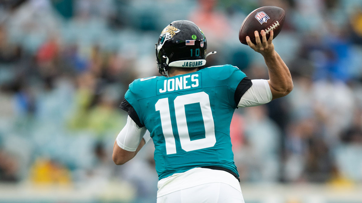 Dec 29, 2024; Jacksonville, Florida, USA; Jacksonville Jaguars quarterback Mac Jones (10) throws the ball against the Tennessee Titans in the fourth quarter at EverBank Stadium. Mandatory Credit: Jeremy Reper-Imagn Images