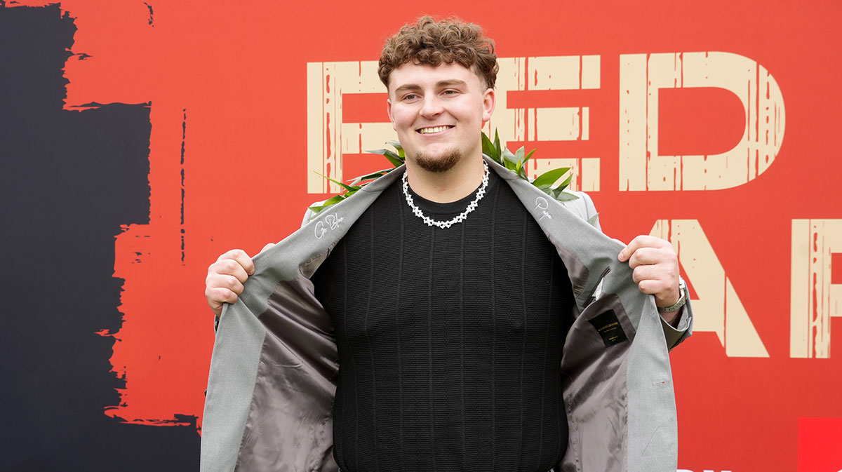 Apr 24, 2025; Green Bay, WI, USA; Michigan Wolverines defensive lineman Mason Graham on the red carpet before the 2025 NFL Draft at Lambeau Field. Mandatory Credit: Kirby Lee-Imagn Images