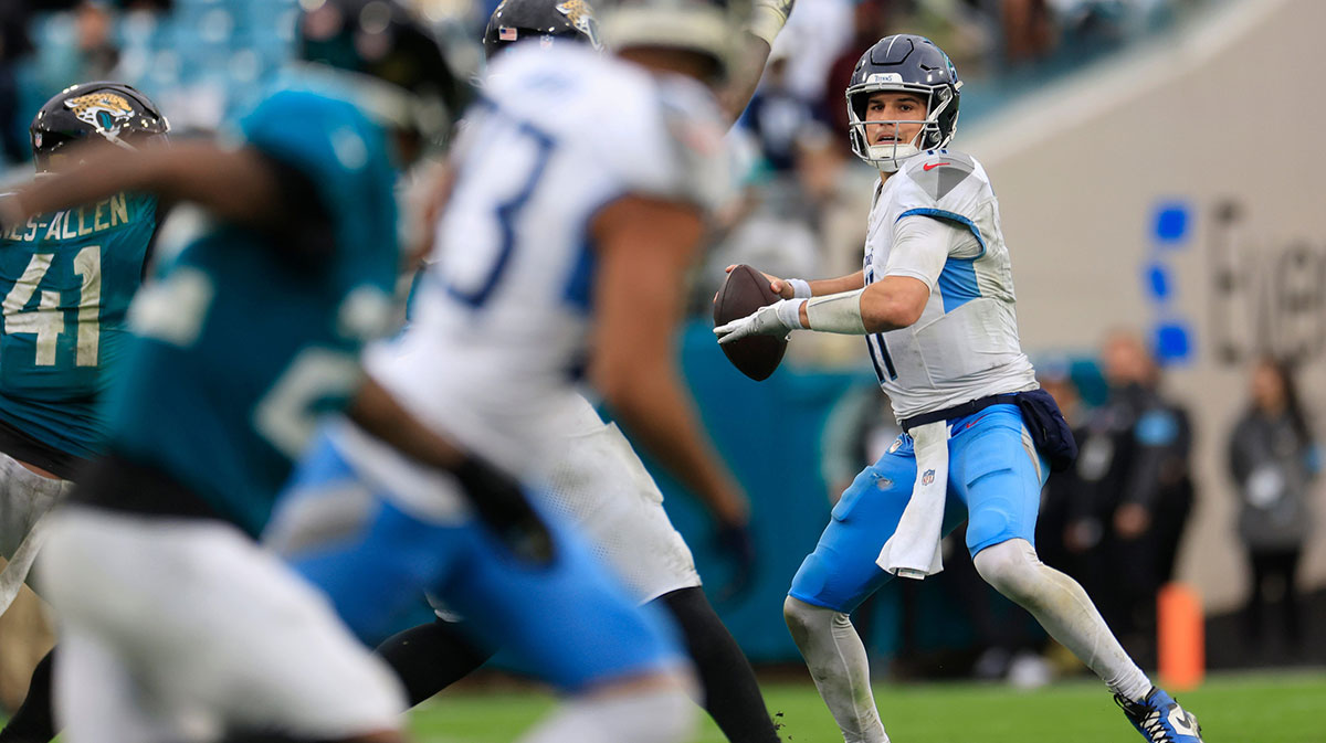 Tennessee Titans quarterback Mason Rudolph (11) looks to pass during the fourth quarter at EverBank Stadium in Jacksonville, Fla. The Jaguars held off the Titans 20-13.