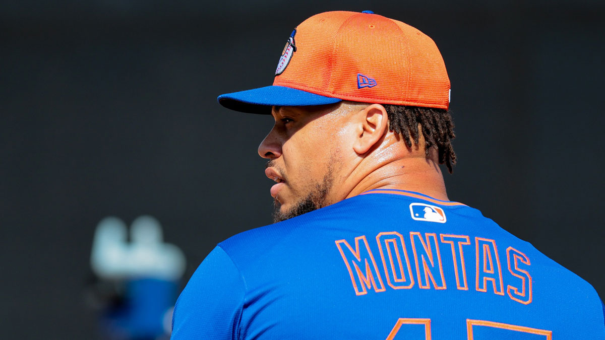 New York Mets pitcher Frankie Montas (47) pitches during a Spring Training workout at Clover Park.
