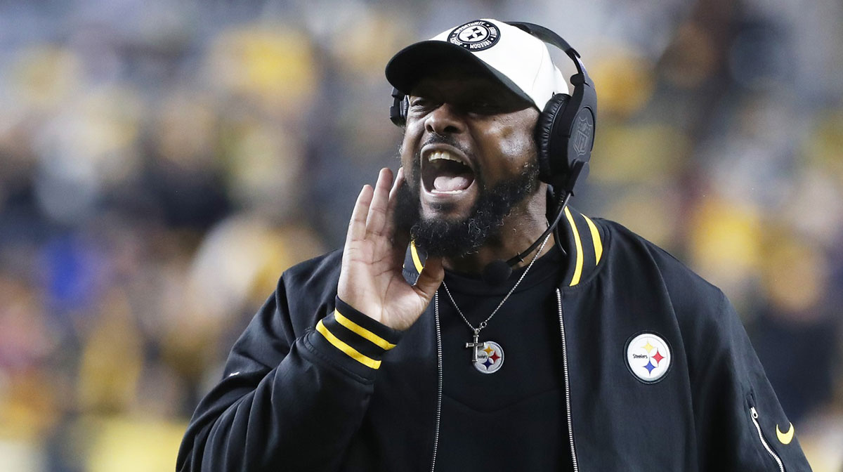 Pittsburgh Steelers head coach Mike Tomlin reacts on the sidelines against the New England Patriots during the fourth quarter at Acrisure Stadium. New England won 21-18.