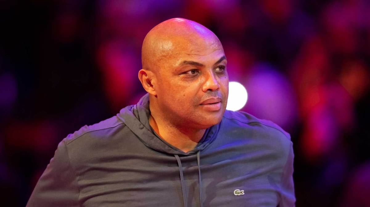 Phoenix Suns former player Charles Barkley in attendance at Footprint Center.