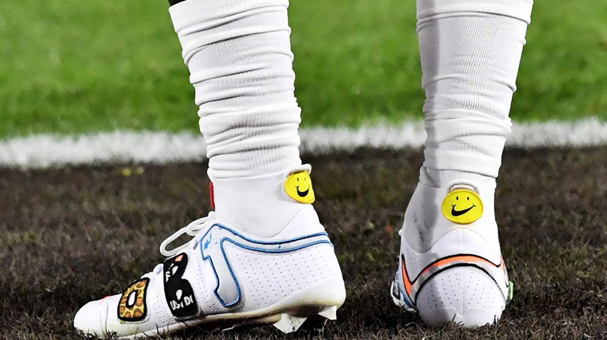 Odell Beckham custom cleats with Cleveland Browns.