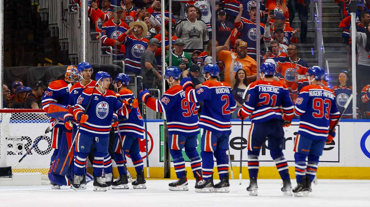 The Edmonton Oilers celebrate the victory over the Dallas Stars in game four of the Western Conference Final of the 2025 Stanley Cup Playoffs at Rogers Place.