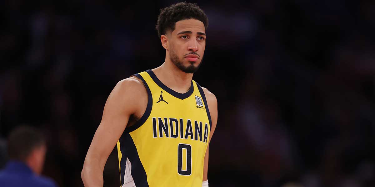 Pacers guard Tyrese Haliburton (0) reacts in the third quarter against the New York Knicks during game one of the eastern conference finals for the 2025 NBA Playoffs at Madison Square Garden