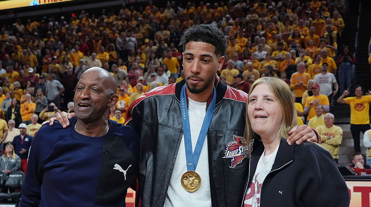 Pacers star Tyrese Haliburton’s dad will return for Game 4 vs. Knicks