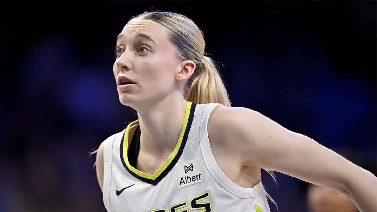 Paige Bueckers reunites with ex-UConn teammate