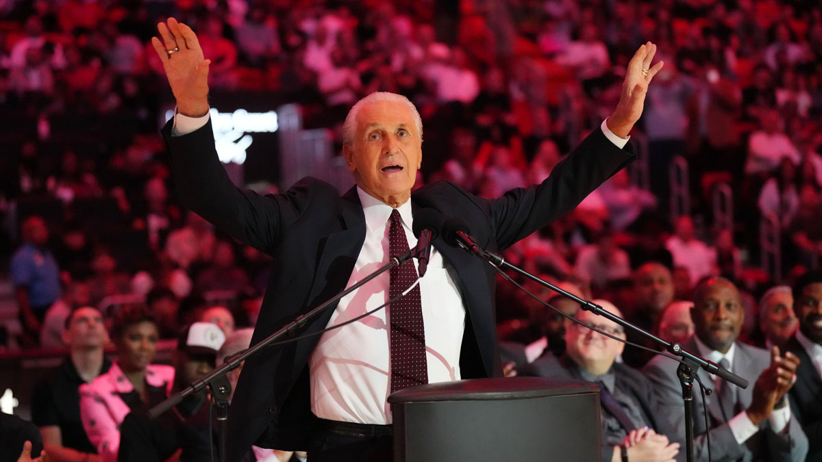 Miami Heat president Pat Riley addresses the crowd during the Pat Riley Court dedication ceremony at halftime at Kaseya Center.