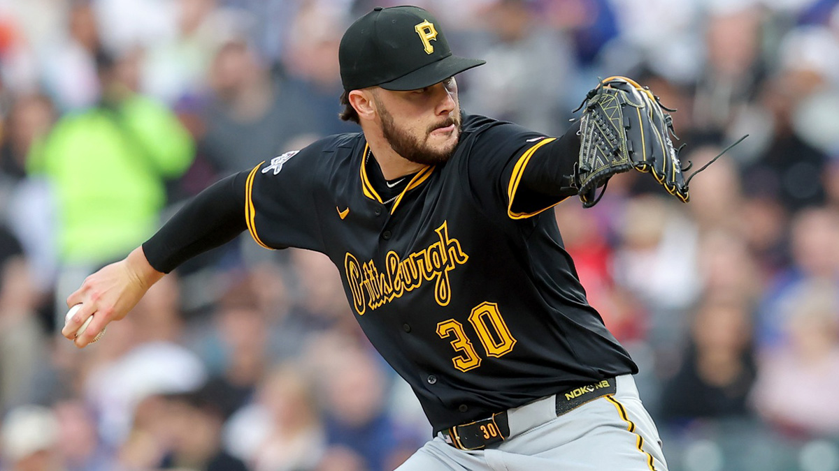 Pittsburgh Pirates starting pitcher Paul Skenes (30) pitches against the New York Mets during the first inning at Citi Field.
