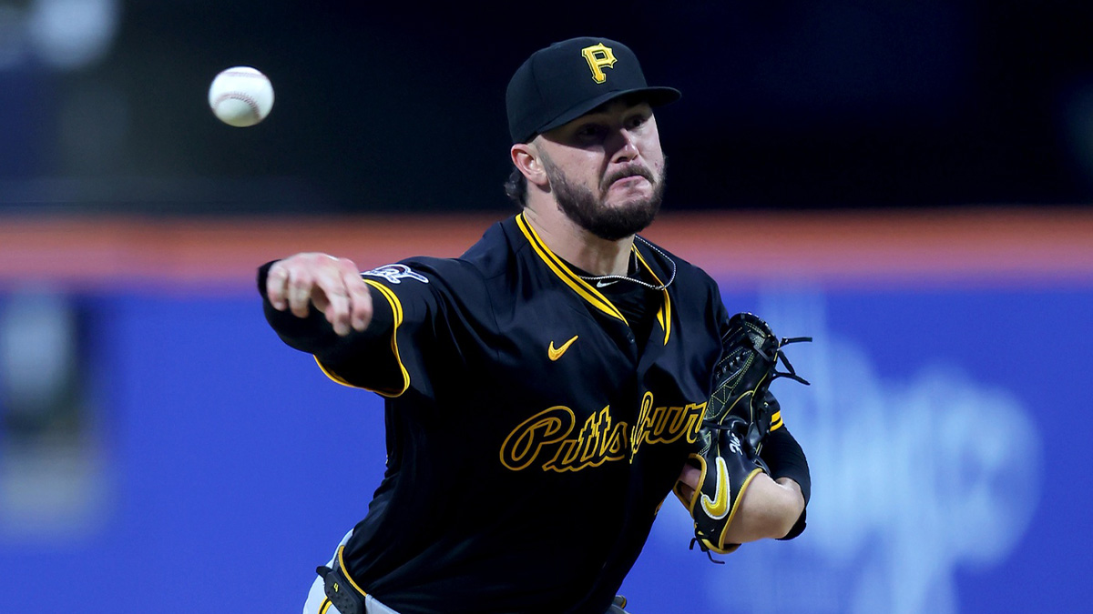 Pittsburgh Pirates starting pitcher Paul Skenes (30) pitches against the New York Mets during the third inning at Citi Field.