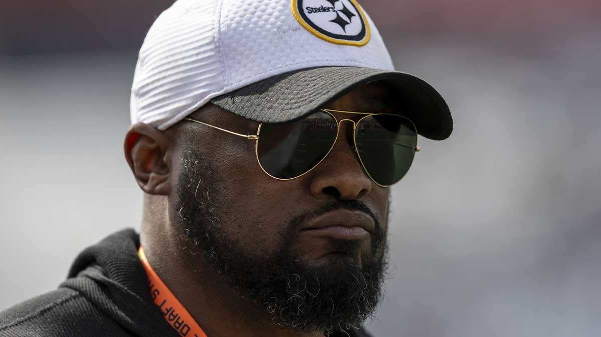 Pittsburgh Steelers head coach Mike Tomlin visits the field during Senior Bowl practice for the American team at Hancock Whitney Stadium.