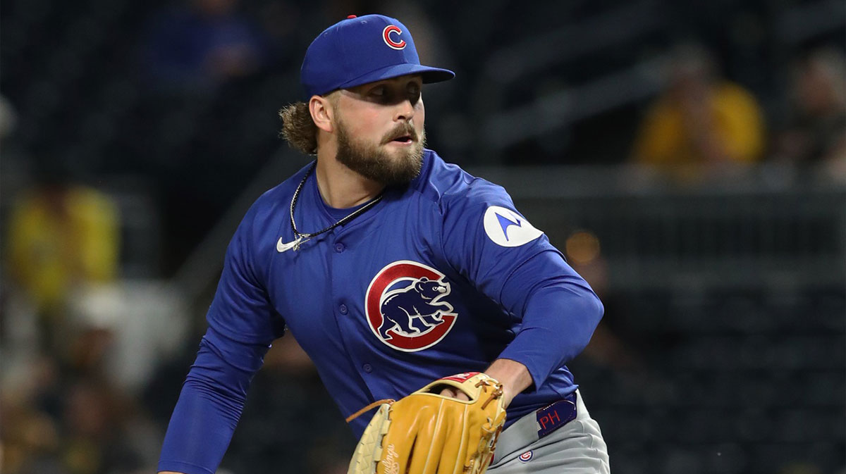 Chicago Cubs relief pitcher Porter Hodge (37) pitches against the Pittsburgh Pirates during the seventh inning.