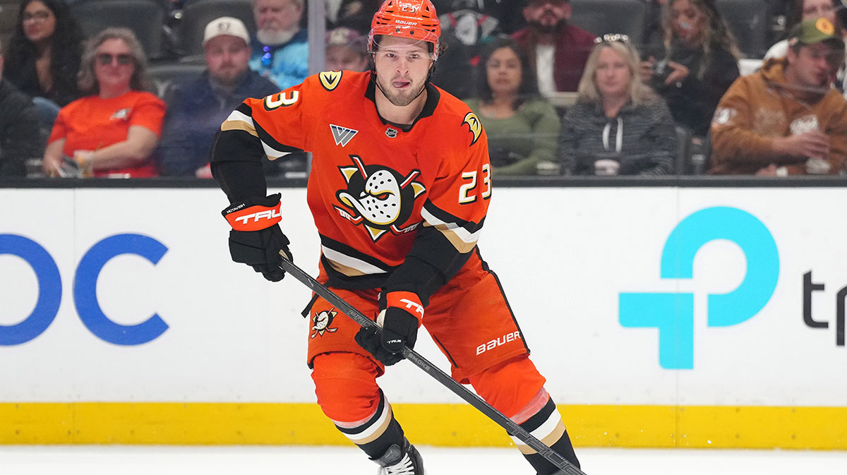 Anaheim Ducks center Mason McTavish (23) skates with the puck against the Colorado Avalanche in the first period at Honda Center.