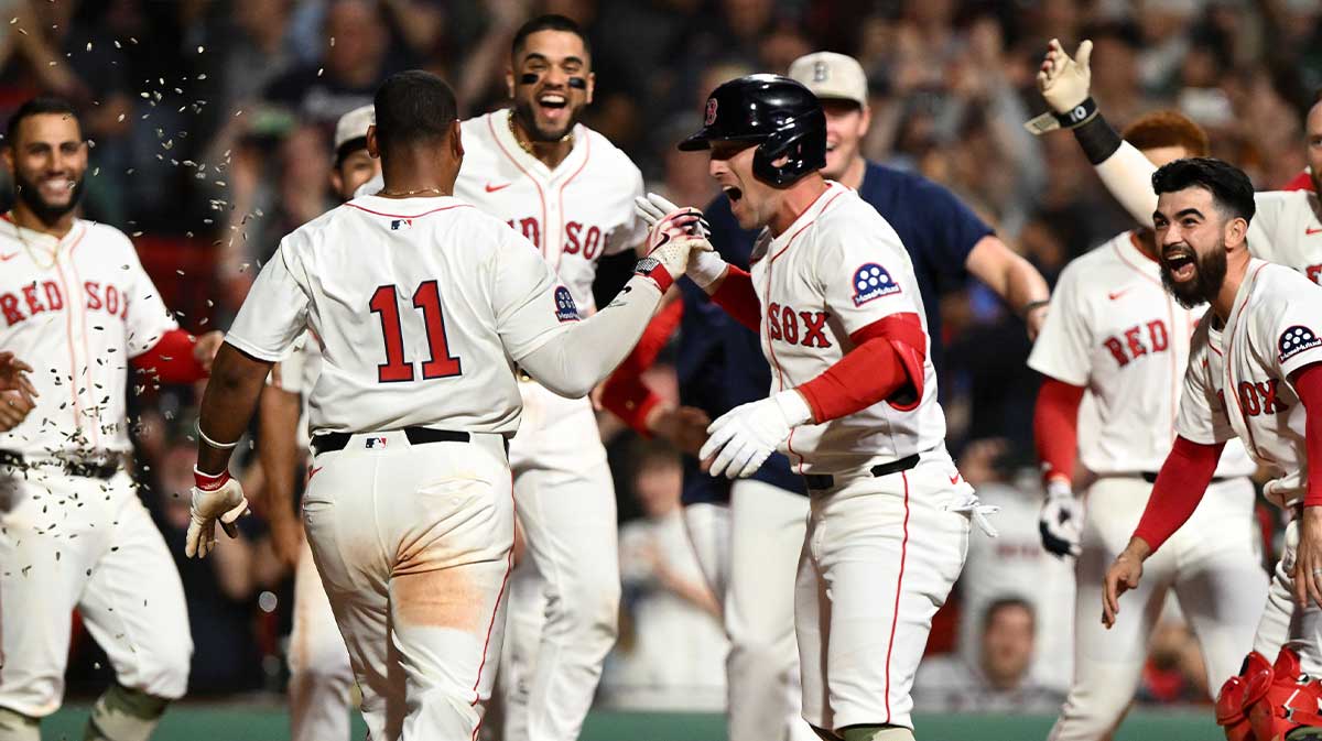 Rafael Devers ends the night vs. Braves with first career walk-off home run